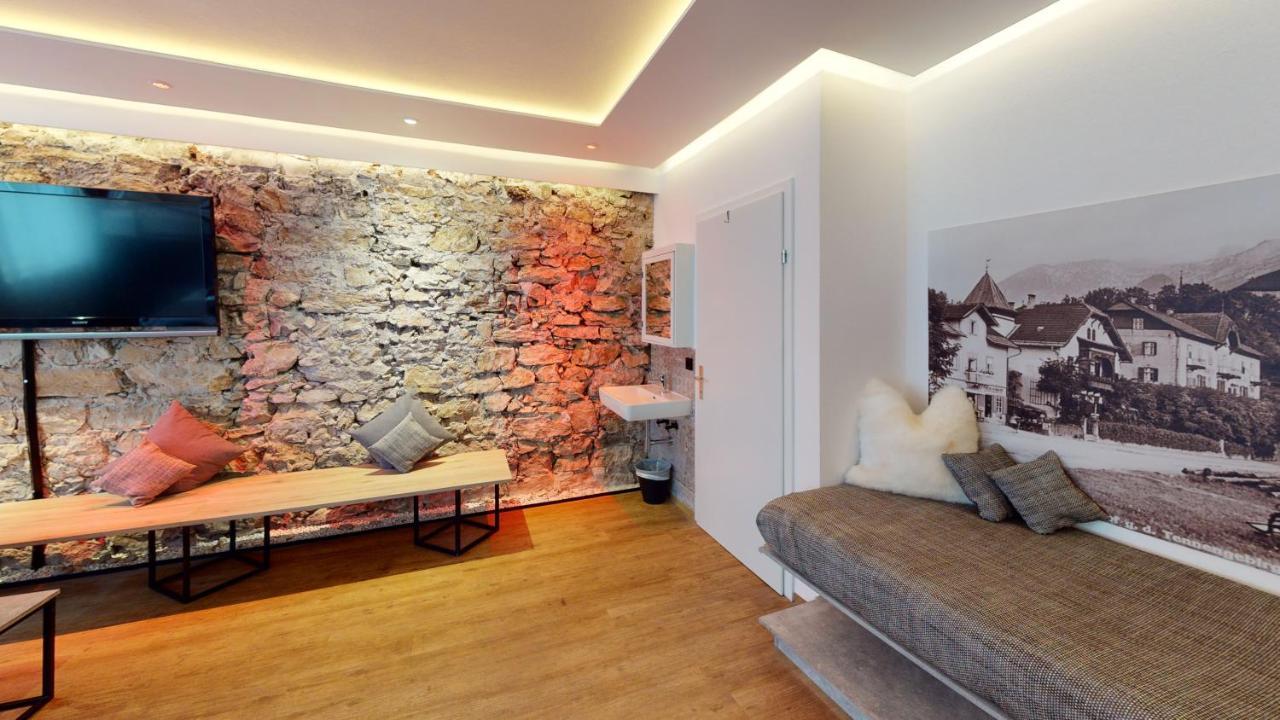 Hotel Adler Голинг ан дер Залцах Екстериор снимка