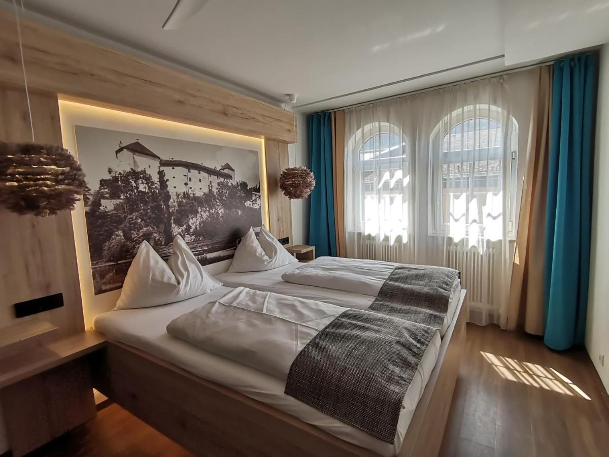 Hotel Adler Голинг ан дер Залцах Екстериор снимка