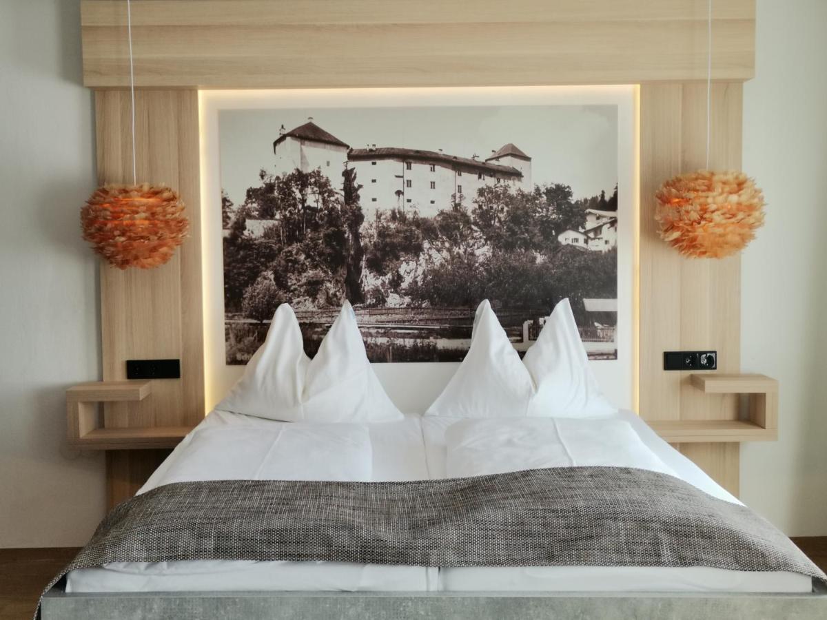 Hotel Adler Голинг ан дер Залцах Екстериор снимка
