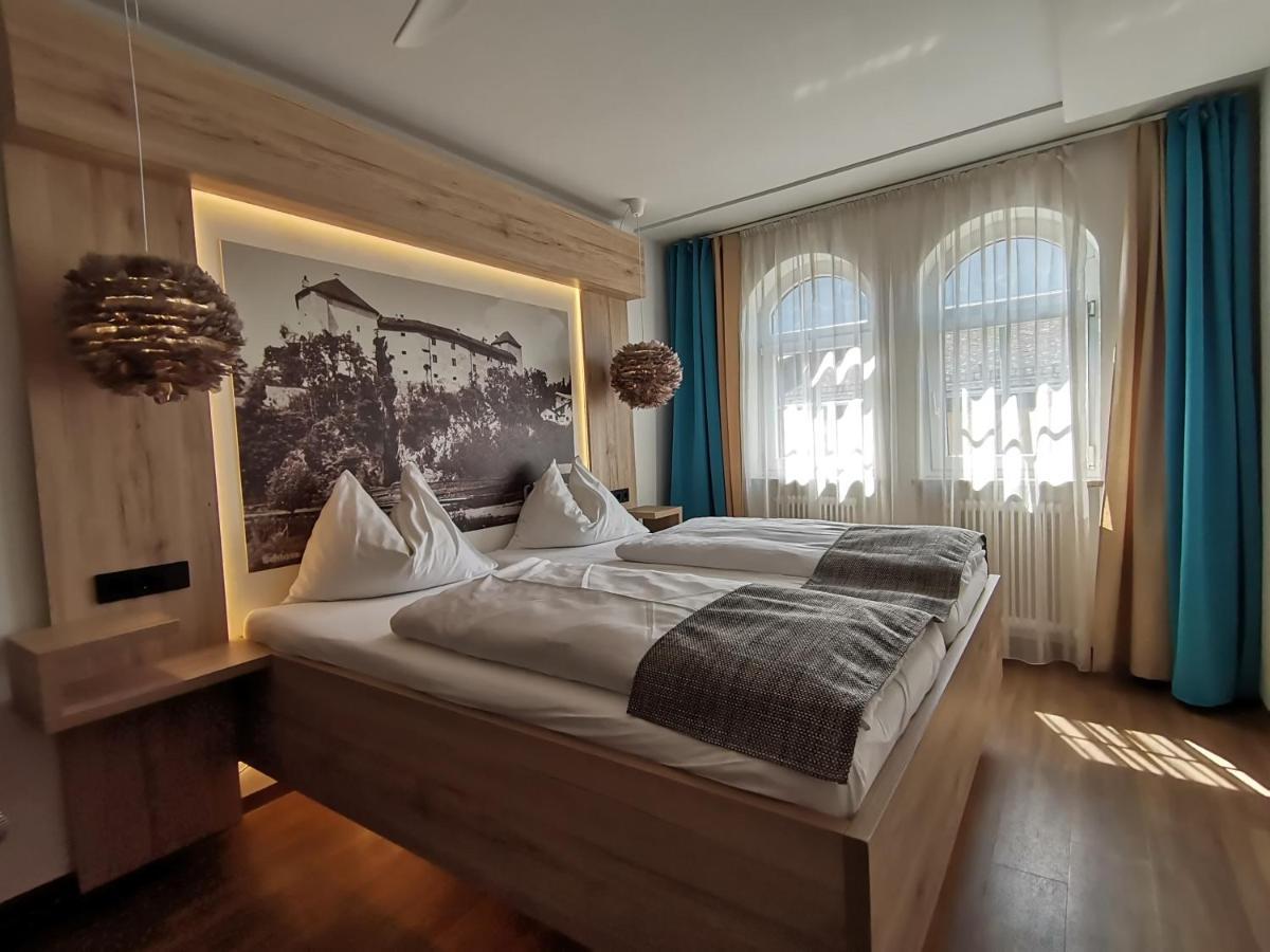 Hotel Adler Голинг ан дер Залцах Екстериор снимка